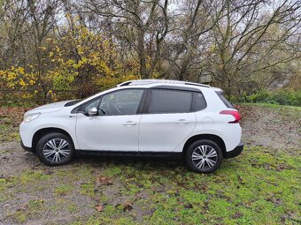 Peugeot 2008 1.2 PureTech  Style  SUV - 11