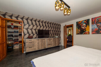 Zrekonštruovaný dom s bazénom a veľkým pozemkom | Podlipníky - 11