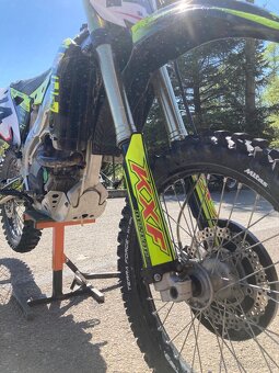 Kawasaki KXF 250 - 11
