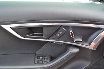 Jaguar F-Type Coupe P300 R-Dymanic - 11