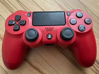 PS4 SLIM 1TB (2 ovladace / 3 hry) - 11