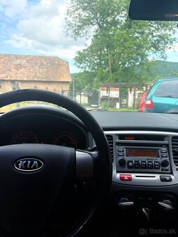 Na predaj: Kia Rio 1.4i (71 kW), benzín – r.v. 2008 - 11