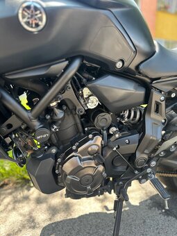 Yamaha MT07 2019 Akrapovic - 11