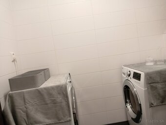 Novostavba : 2 izbový byt s veľkou loggiou 8 m2 | 53 m2 | KE - 11