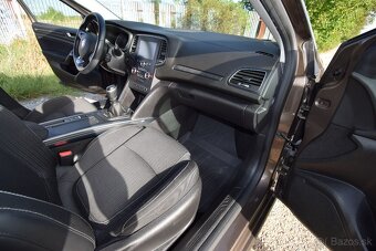 Renault Megane Grand Coupe TCe 115 GPF (85kW), benzín - 11