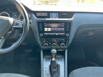 Škoda Octavia Combi 2.0 TDi 110 kW 4x4 DSG SOLEIL - 11