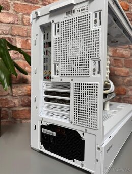 Ryzen 9 7950X3D\32GB\RTX 4070Ti\SSD\850W Zdroj - 11