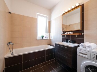 REZERVOVANÉ - VÝHĽAD NA KARPATY V 3IZBOVOM BYTE V SLOVENSKOM - 11