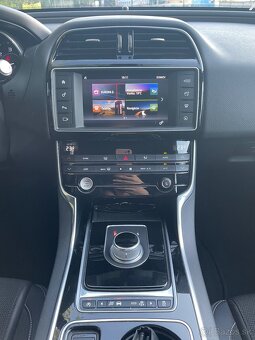 Jaguár XE 2.0, 8AT, R-Sport - 11
