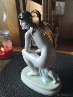 porcelánová soška Dux - 11