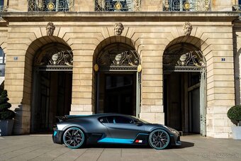 Bugatti Divo | MR Collection 1/18 - 11