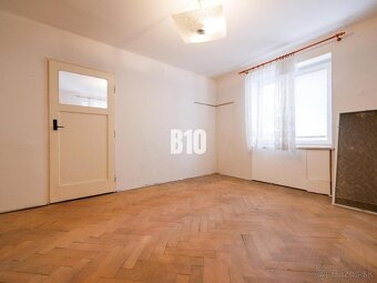 2 izbový byt - pôvodný stav - TEHLA - centrum - 11