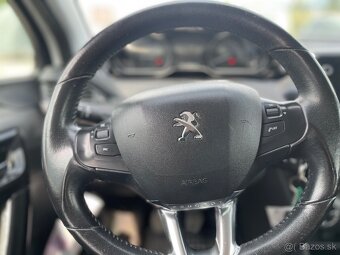 Peugeot 208 PureTech  rok.2017 - 11