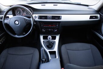 BMW 316d Touring z roku 2011 - 11