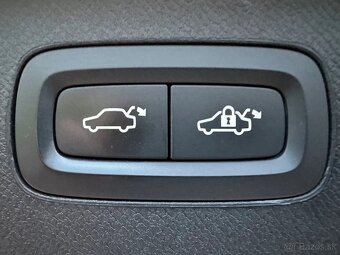 Volvo XC90 2.0 D5 Momentum AWD - 11