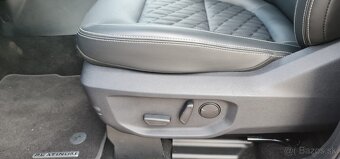 Ford Ranger 3.0 Ecoblue V6 240k A10-eAWD Platinum - 11