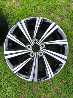 Hliníkové disky Toyota Corrola 7x17 5x114.3 - 11