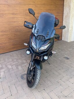 Kawasaki Versys 1000 GT - 11
