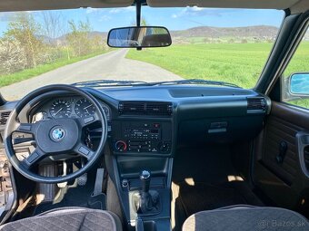 Bmw E30 coupe - 11