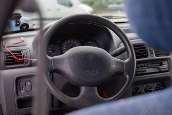 Renault Clio Thalia 1,4 55kw, rok 2001, 101 000 km - 11