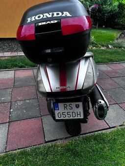 Honda Silverwing 600 - 11