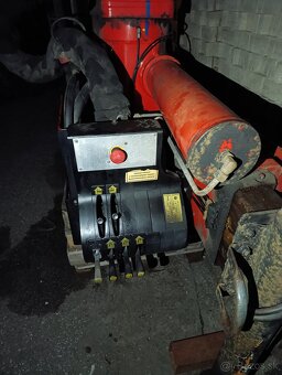 Predám hydraulickú ruku Palfinger 12000 - 11