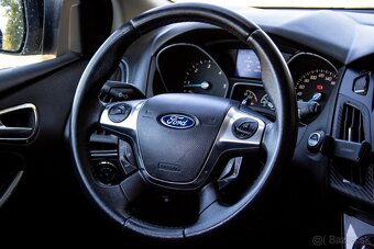 Ford Focus Kombi 1.6 TDCi DPF / AJ NA SPLÁTKY / - 11