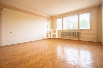 ZNÍŽENÁ CENA - Krajný rodinný dom s potenciálom v pokojnej č - 11