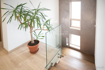 VILADOM KRÁSNA S RUKOPISOM ARCHITEKTA - 11