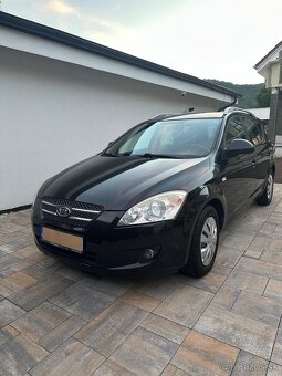 Predáme rodinné a spoľahlivé auto Kia Ceed SW 1,4- 77,2 kW - 11