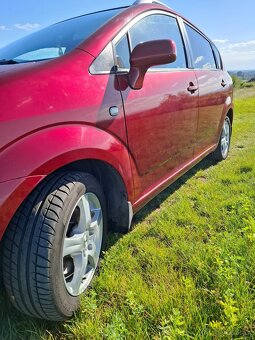 Toyota Corolla Verso - 11