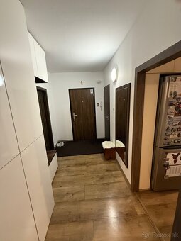 Na predaj 3-izbový byt, 75 m² – Krásna ulica, Galanta - 11