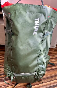 Predám 35l batoh Thule Stir - 11
