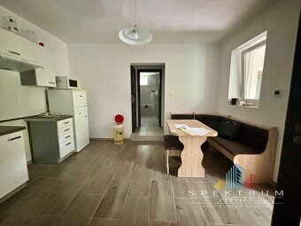 Exkluzívne na predaj 3i RD Šípkov , poz. 587m2 - 11
