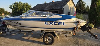 Motorový čln Wellcraft Excel - 11