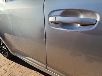 Toyota Avensis Combi 1.8 Valvematic Active MDS - 11