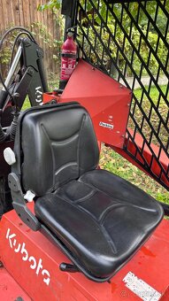 Mininakladač s podkopom KUBOTA - 11