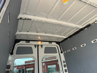 Volkswagen Crafter Dodávka 2.0 TDi, L2H2 - 11