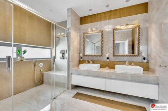 Predaj, Luxusný 4 izbový byt, 180 m2 + 25 m2, Condominium Re - 11