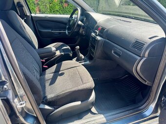 Škoda Octavia 1.6 75kW Benzín Elegance TOP - 11