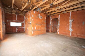 predaj NOVOSTAVBA v obci Brodzany s pozem. 391 m² - 11