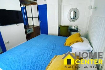 NA PREDAJ LUXUSNÁ kamenná vila / 250 m² / na ostrove HVAR - 11