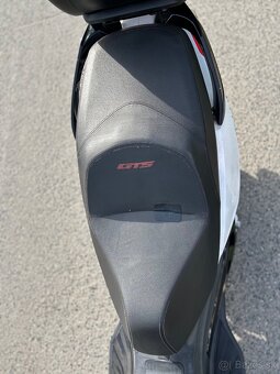 SYM GTS 300i - 11