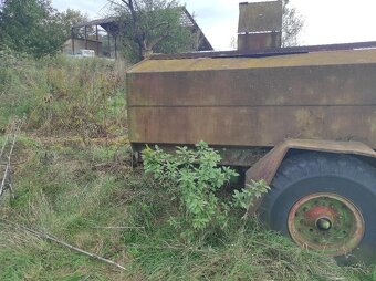 Podvozok na vlečku za traktor. - 11