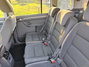 VOLKSWAGEN TOURAN 1.6 TDI 7 miestne , ťažné - 11