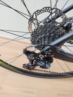 Cestny karbonovy bicykel Merida Scultura 4000 Disc - 11