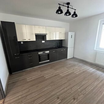 RD s dvoma bytovými jednotkami v Tešedíkove na prenájom - 11