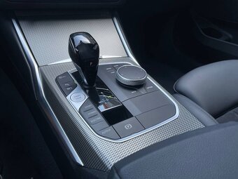 BMW Rad 3 Touring 320e xDrive - 11