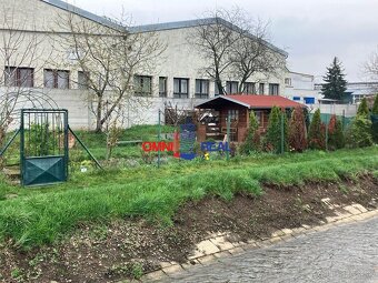 Záhrada v Pezinku na predaj s chatkou - 11