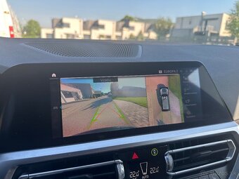 2021 BMW 330e - 11